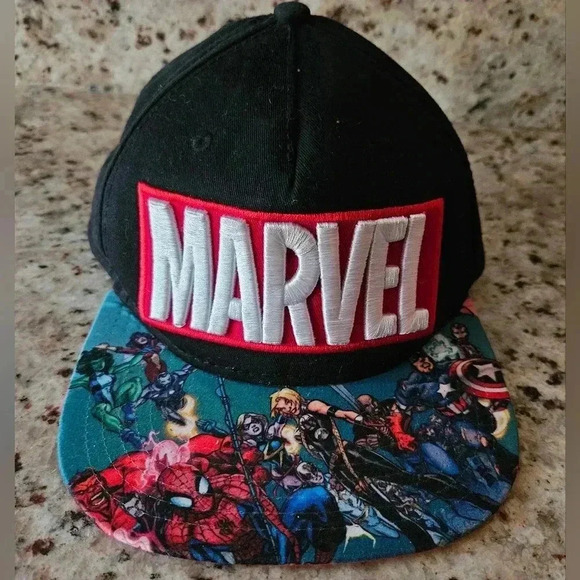 Marvel Universe Snapback Black Hat Cap Avengers Adjustable RN#115665 - Picture 1 of 4